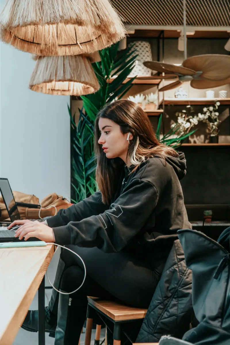 ceyda-ciftci-Vj0qd6Uemdo-unsplash